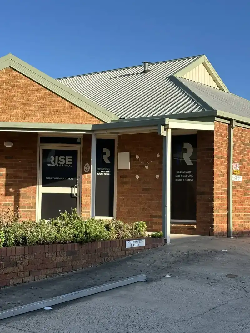 RISE Sports & Spinal reception and waiting area, Berwick